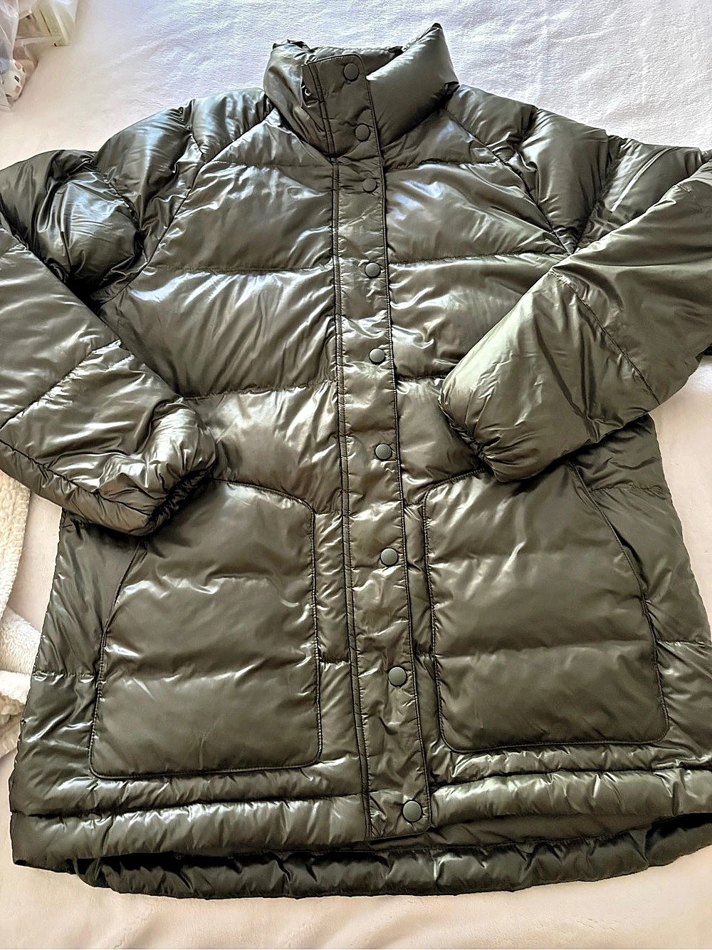 Patagonia Down Jacket olive green Women's Large